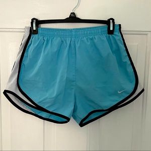 Nike athletic shorts with liner